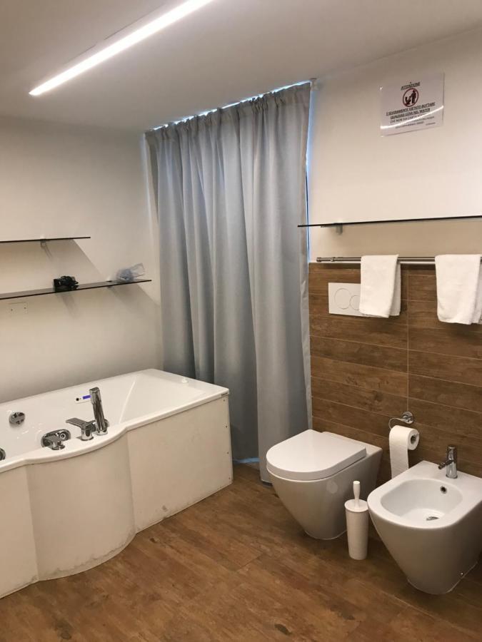 L'Alloggio Del Capitano Viareggio Luaran gambar